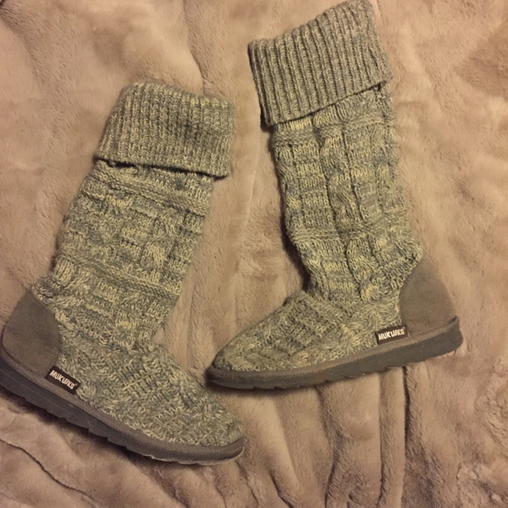 Mukluks Grey Knot Boots